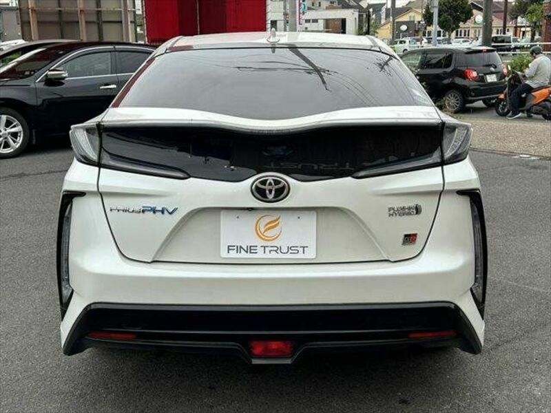PRIUS PHV-17