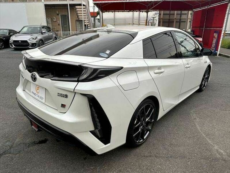 PRIUS PHV-18