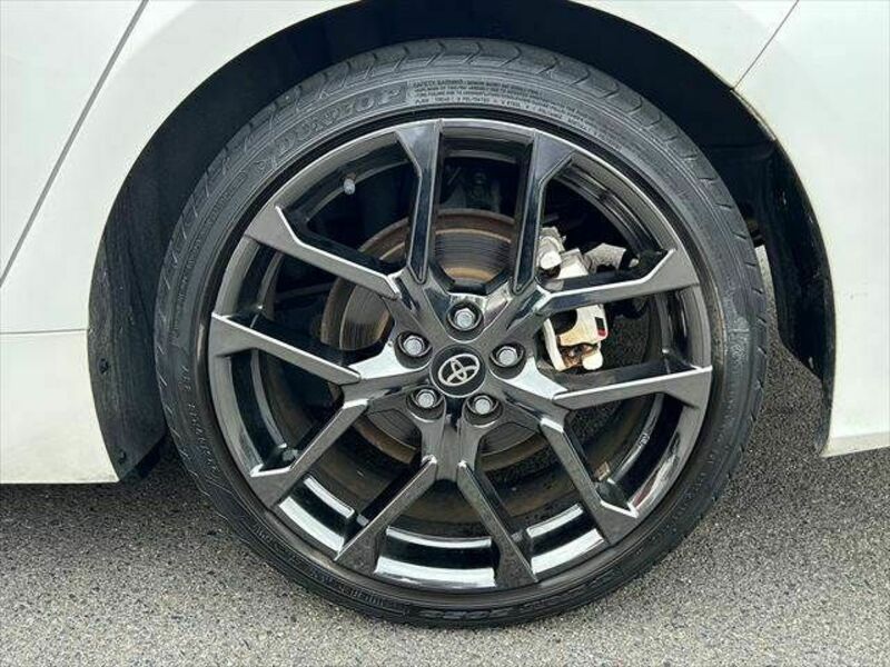 PRIUS PHV-28