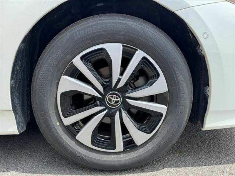 PRIUS PHV