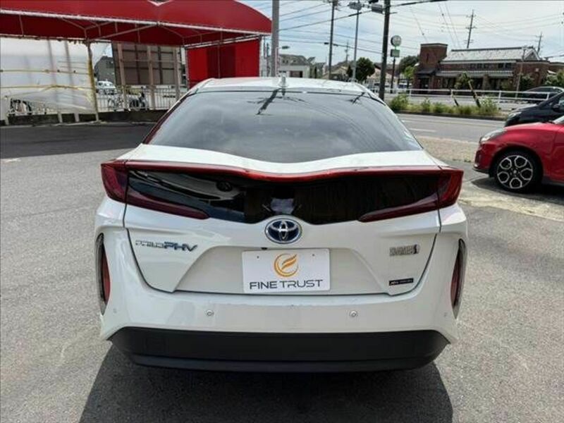 PRIUS PHV