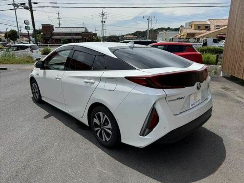 PRIUS PHV