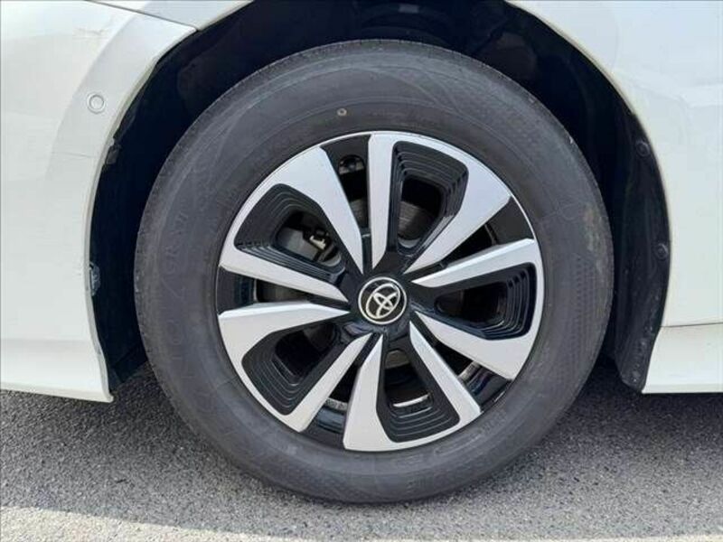 PRIUS PHV