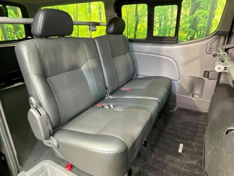 NV350 CARAVAN-8