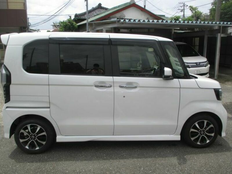 N BOX CUSTOM