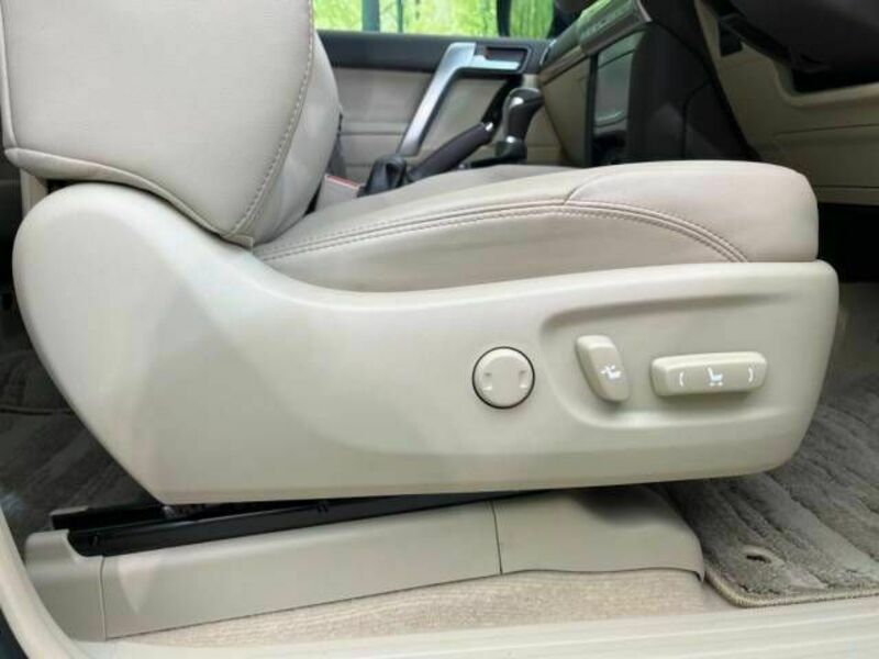 LAND CRUISER PRADO-8