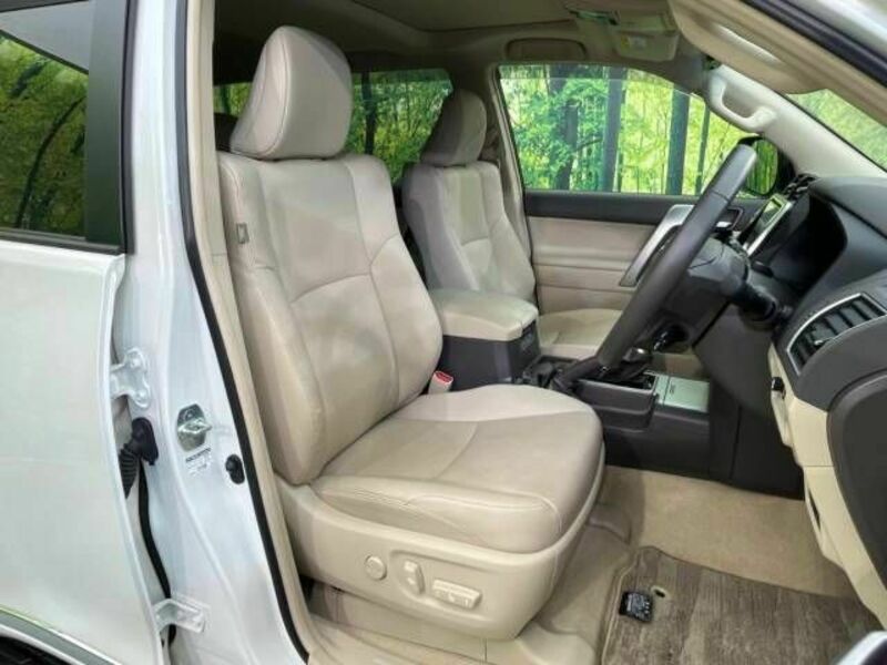 LAND CRUISER PRADO-9