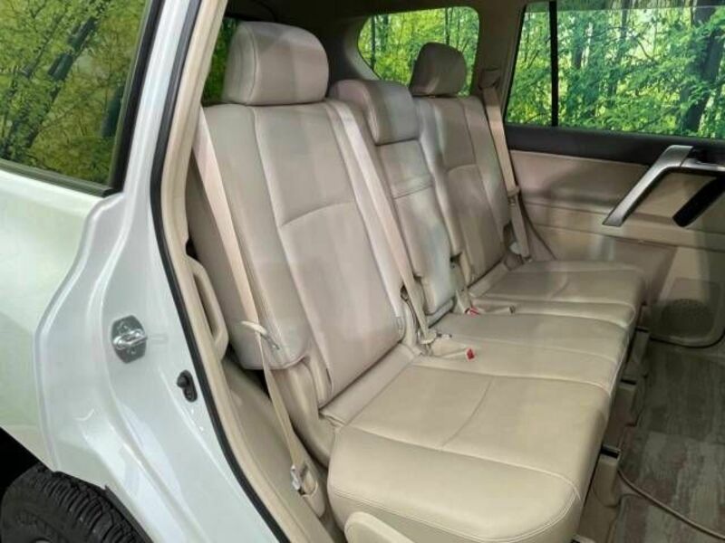 LAND CRUISER PRADO-10