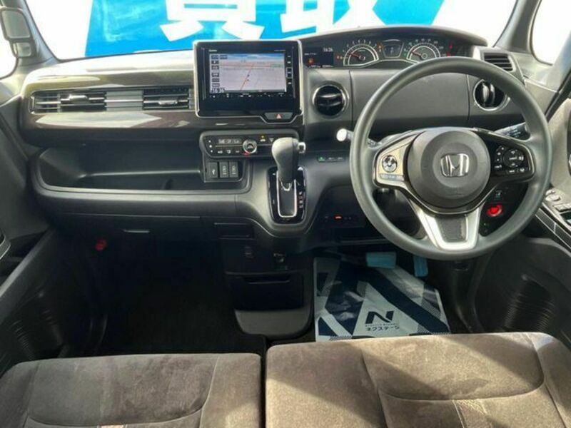 N BOX CUSTOM-1