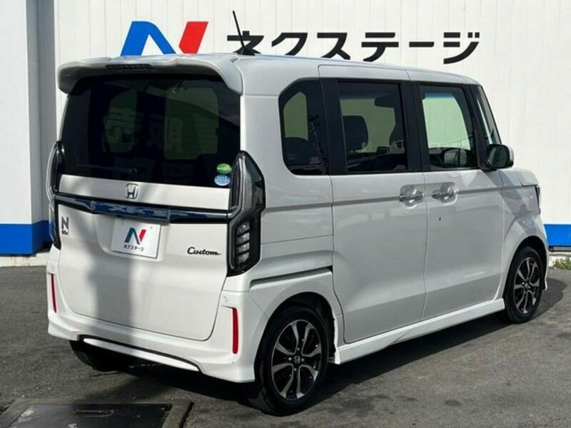 N BOX CUSTOM-18
