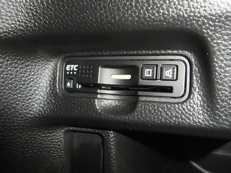 N BOX CUSTOM-26