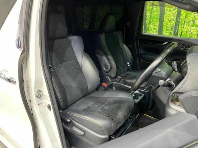 VELLFIRE-7