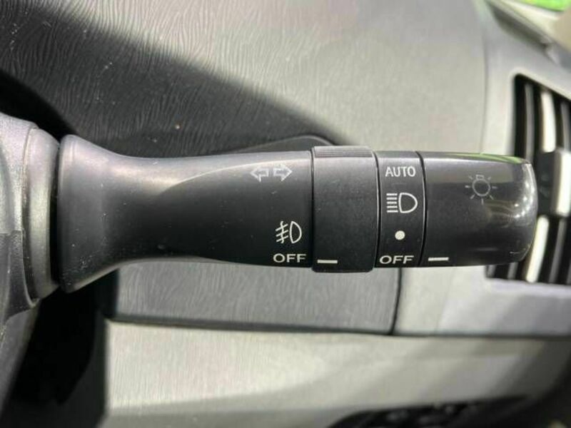 PRIUS-6