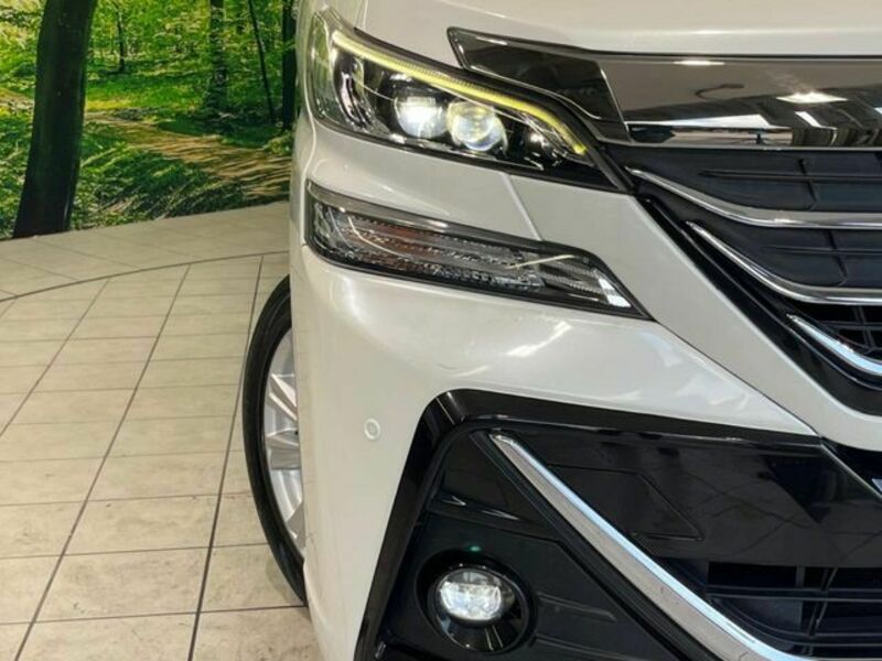 VELLFIRE-12