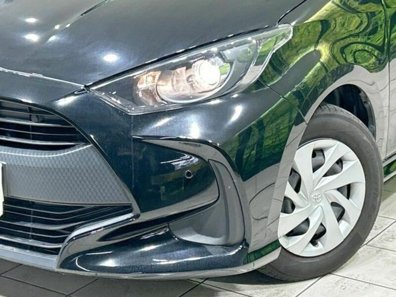 YARIS-11