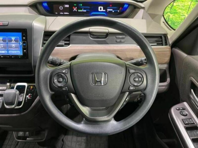 FREED HYBRID-11