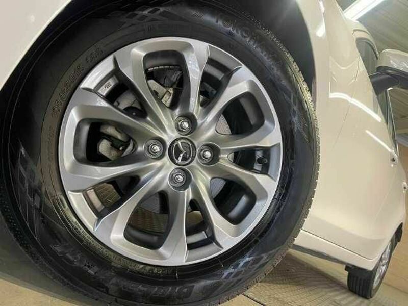 MAZDA2-11