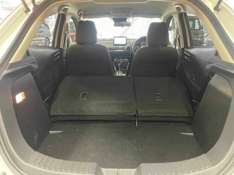 MAZDA2-19