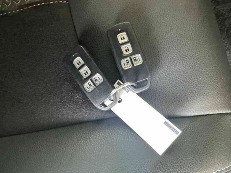 N BOX CUSTOM-16