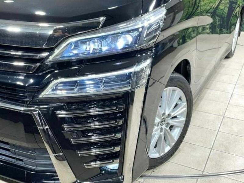 VELLFIRE-12
