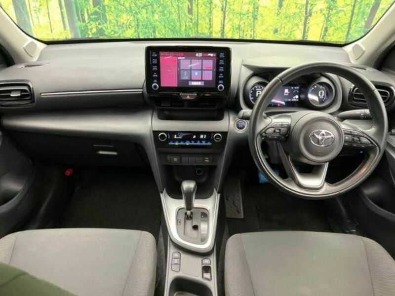YARIS CROSS-2
