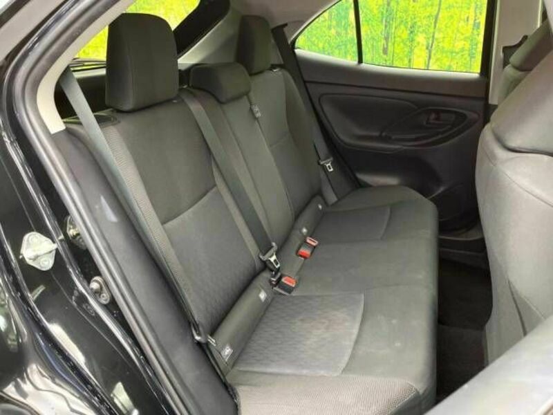 YARIS CROSS-9