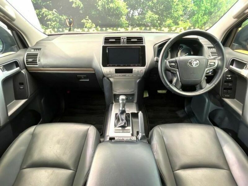 LAND CRUISER PRADO-1