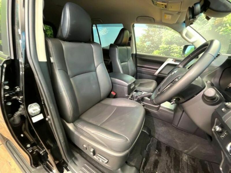 LAND CRUISER PRADO-7