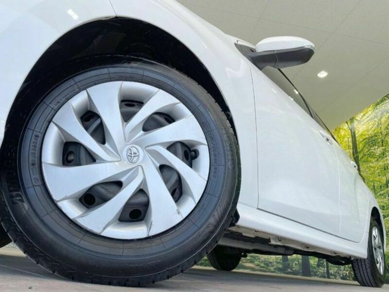 YARIS-11