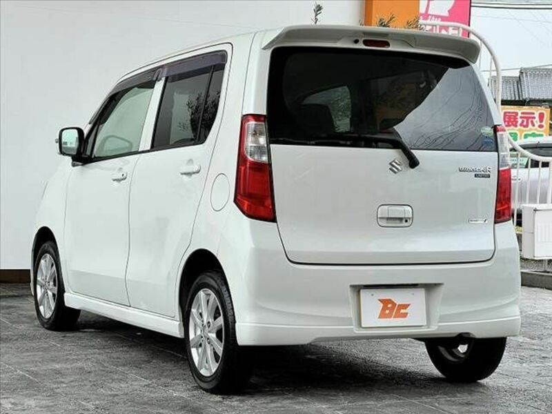 WAGON R-12