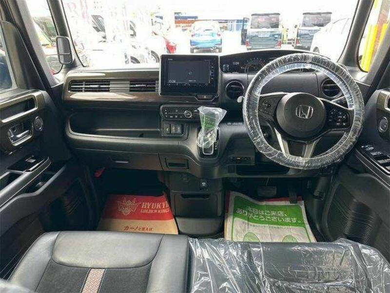 N BOX CUSTOM-2