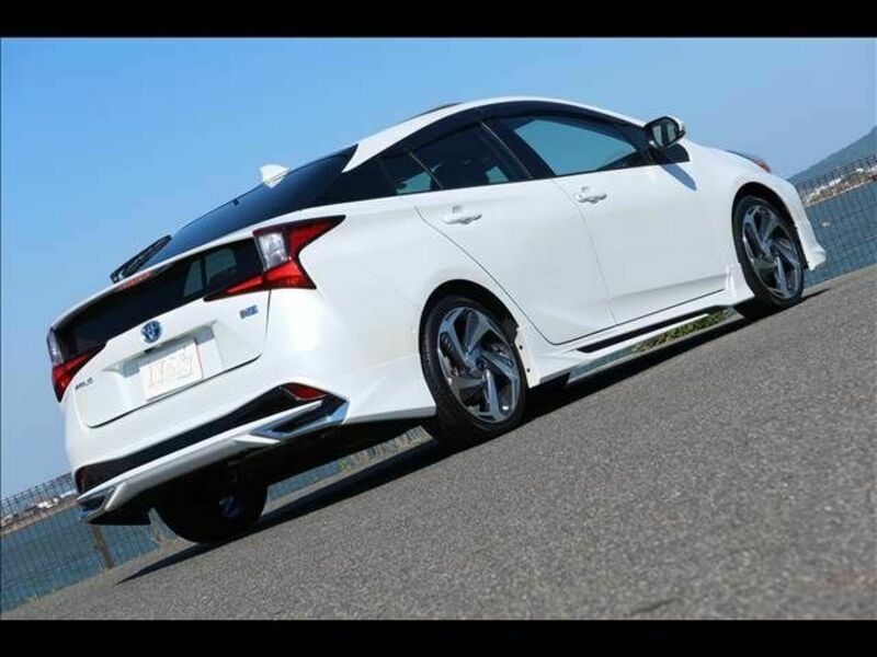 PRIUS-7