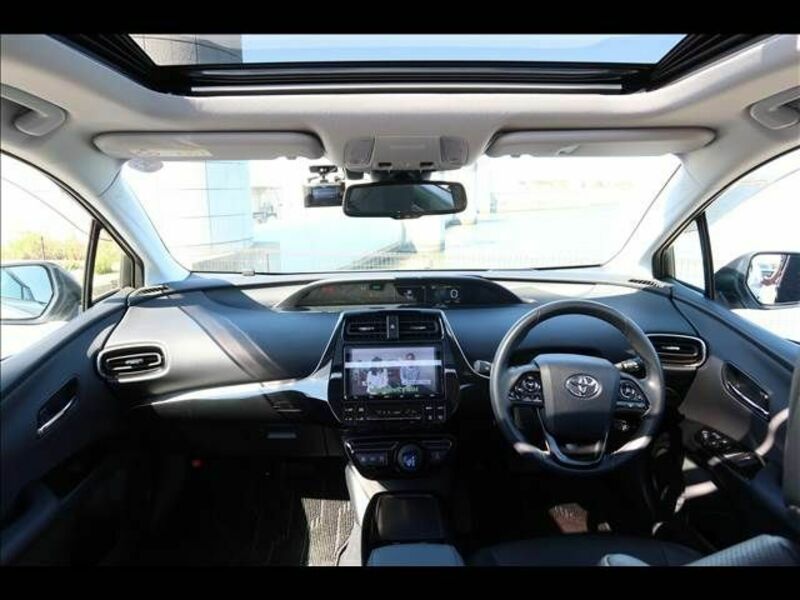 PRIUS-8