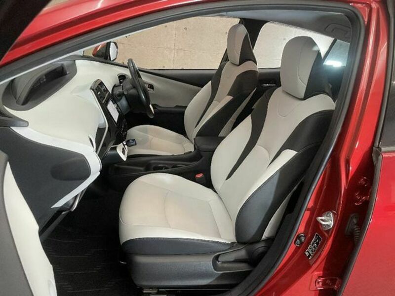 PRIUS-10