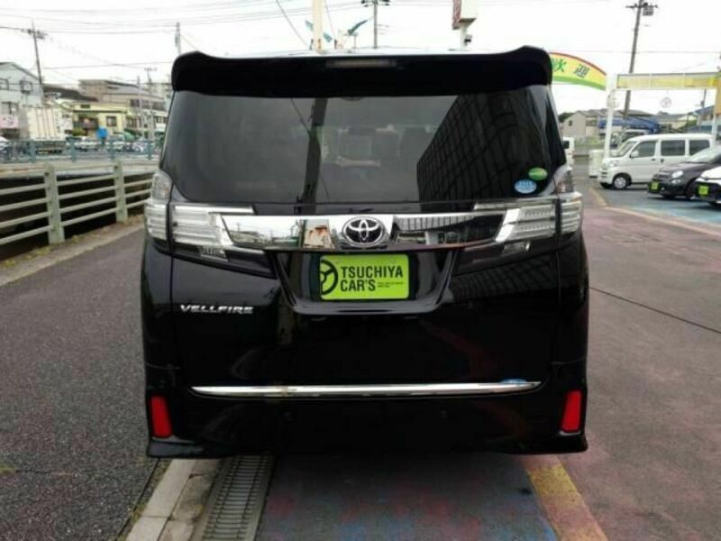 VELLFIRE-11