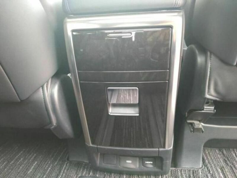 VELLFIRE-22