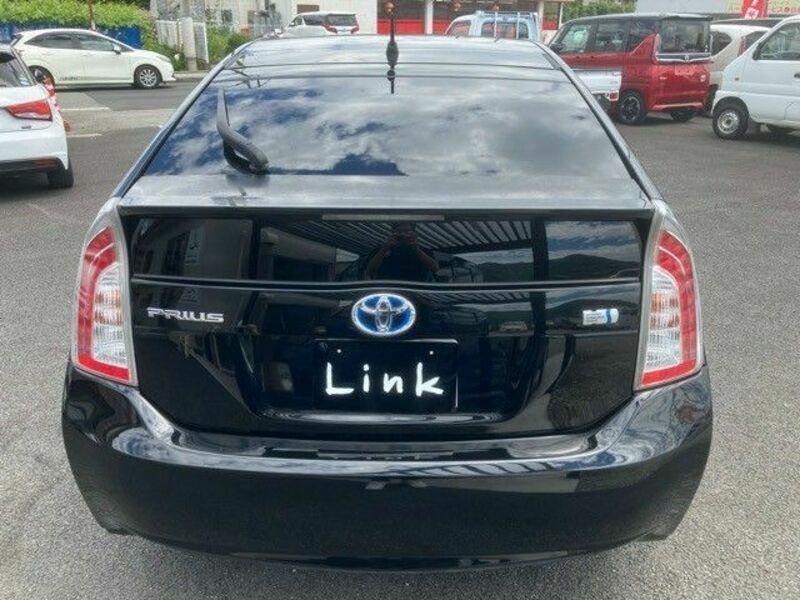PRIUS-6