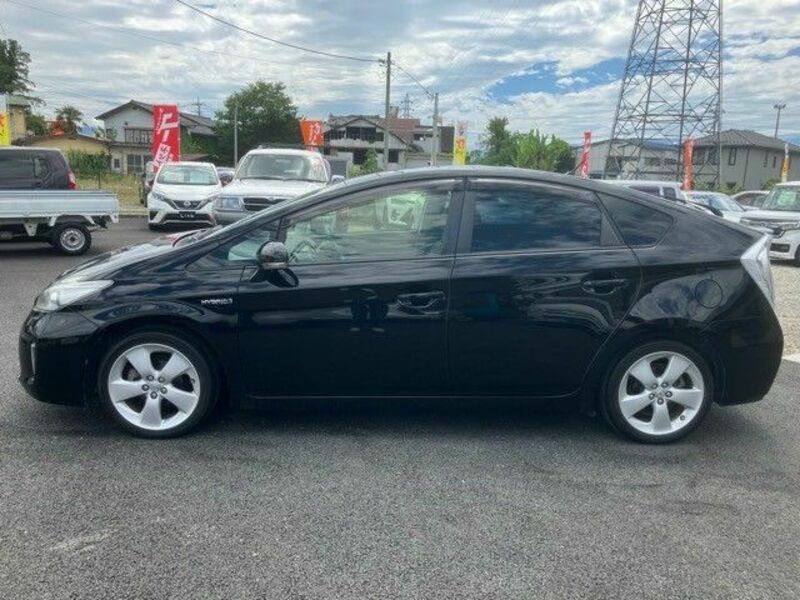 PRIUS-8