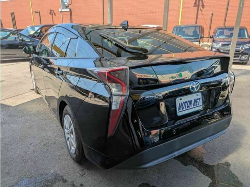 PRIUS-19