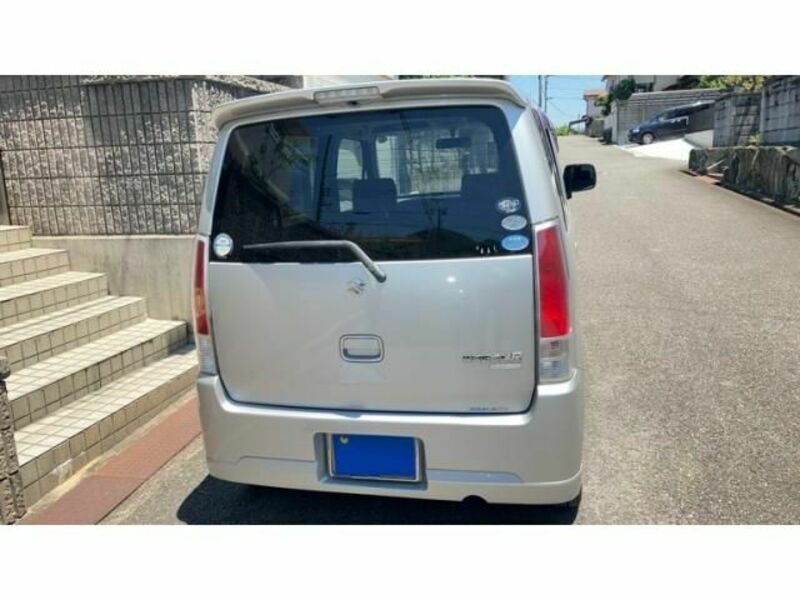 WAGON R