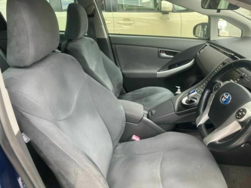 PRIUS-14