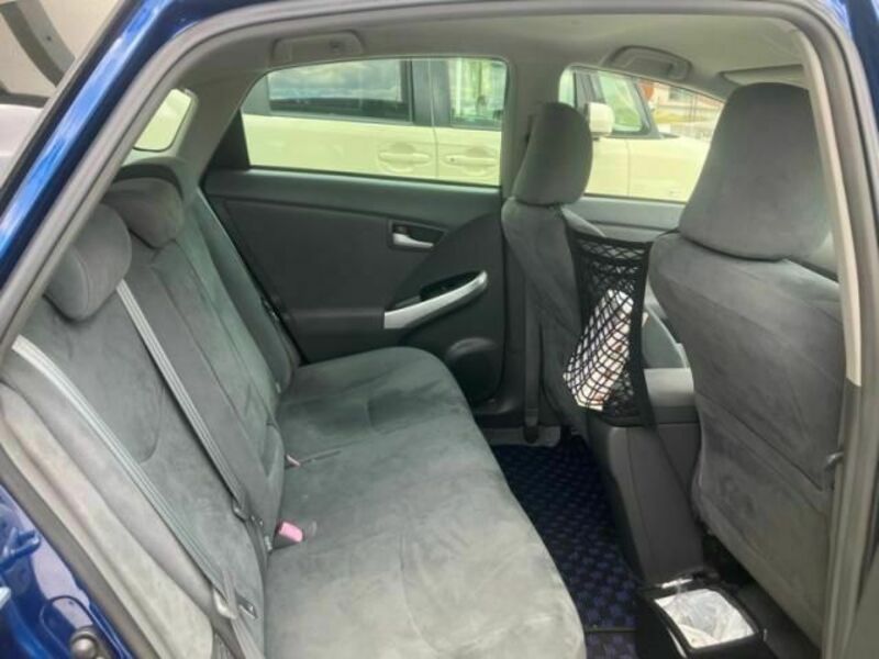PRIUS-15