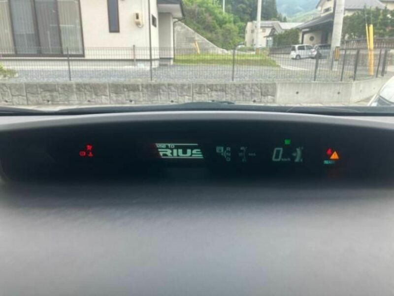 PRIUS-19