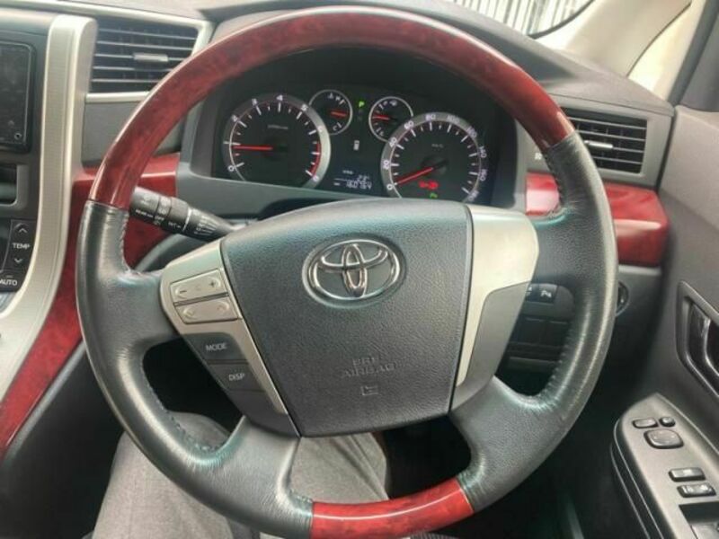VELLFIRE-13