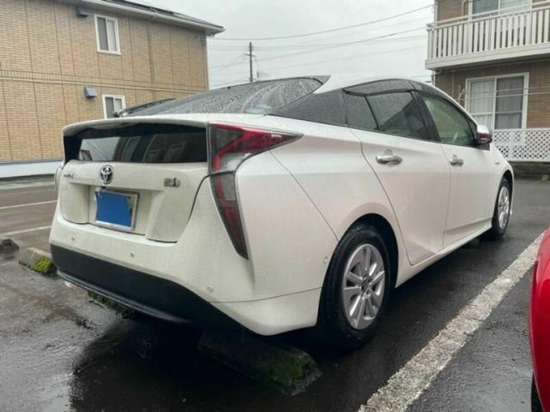 PRIUS-3