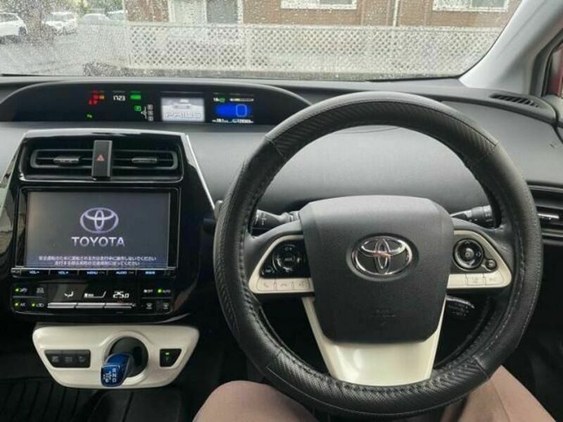 PRIUS-6