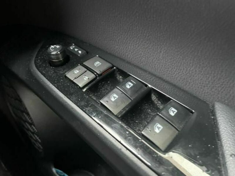 PRIUS-18