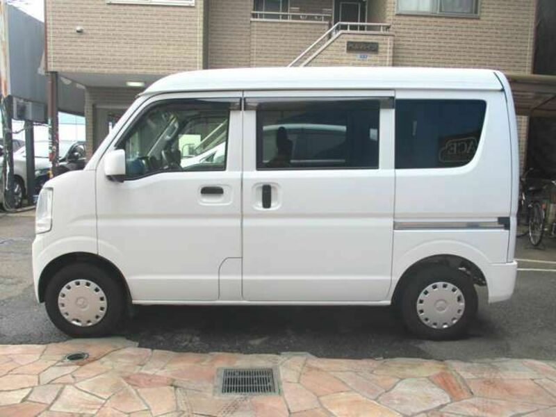 MINICAB VAN