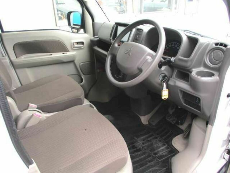 MINICAB VAN