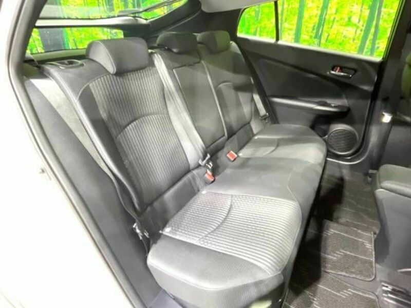 PRIUS-8
